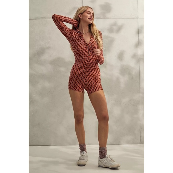 Urban‎ Outfitters Ribbed Polo Zig-Zag Playsuit Romper Medium Pink Long Sleeve - Picture 9 of 10